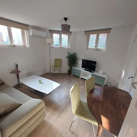 Apartment Cosy In Basement *