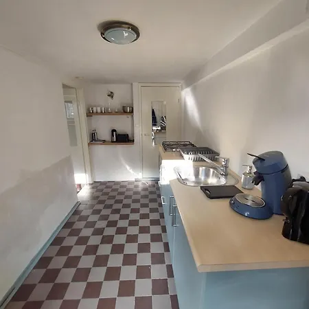 Apartment Cosy In Basement